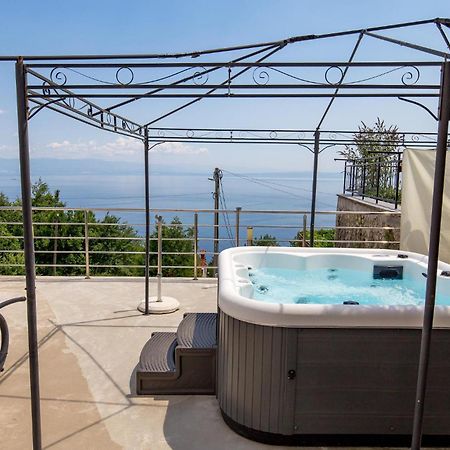 Stunning Apartment In Mošćenička Draga Esterno foto