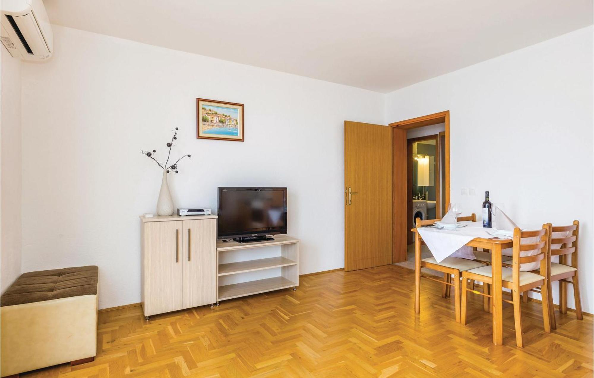 Stunning Apartment In Mošćenička Draga Esterno foto
